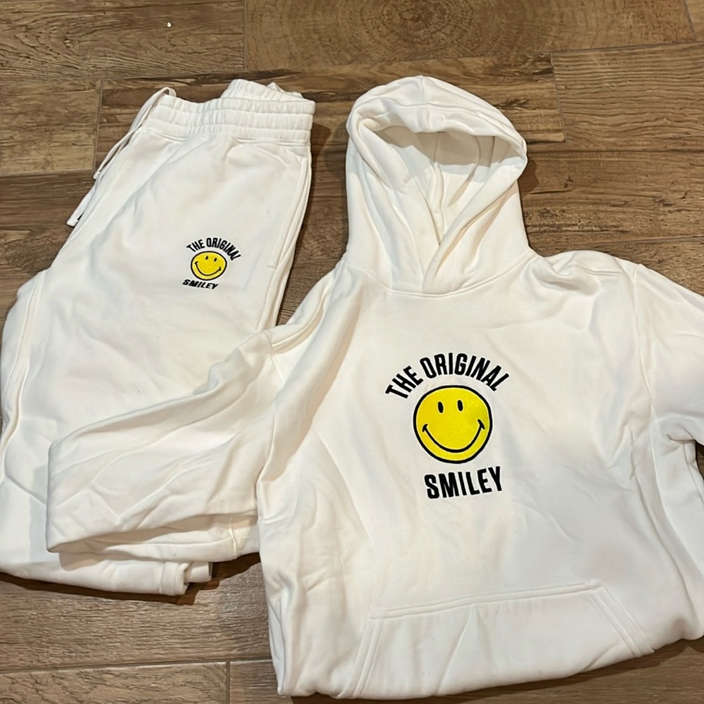 H&M the original smiley set